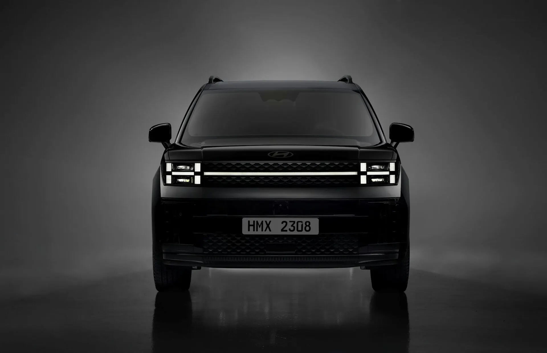 SUV premium con PPF mate full body (después)
