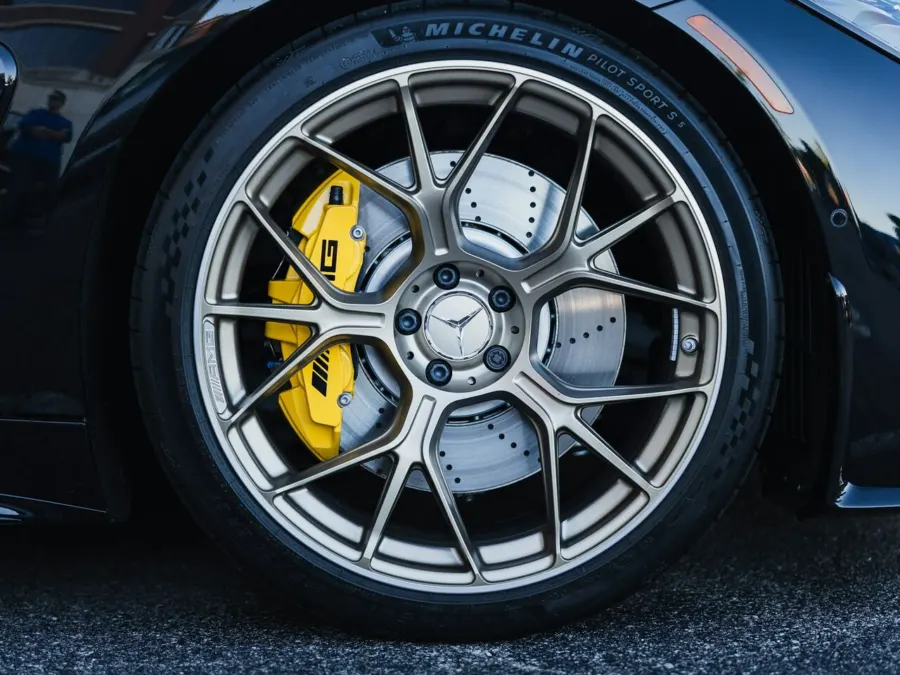 Personalización de llantas y calipers